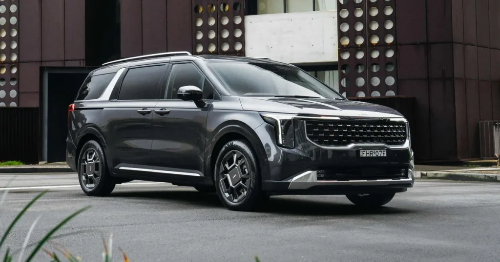 2025 Kia Carnival GT-Line HEV (Hybrid)
